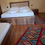 Gasthuis Haznedari-city Center 4*