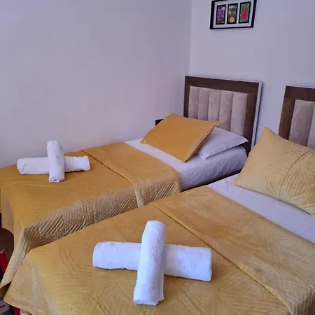 Haznedari-city Center Guest house